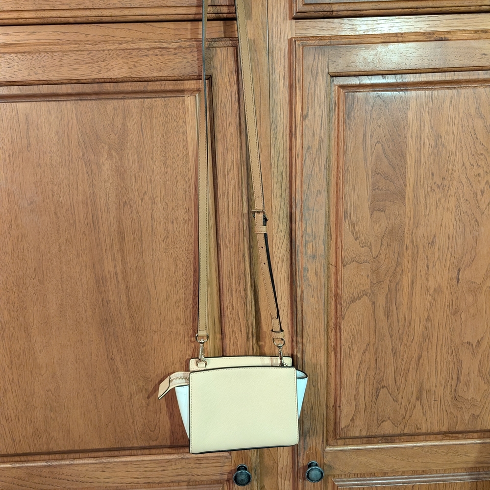 Michael Kors Tan and White Selma mini Crossbody Bag - Picture 4 of 7